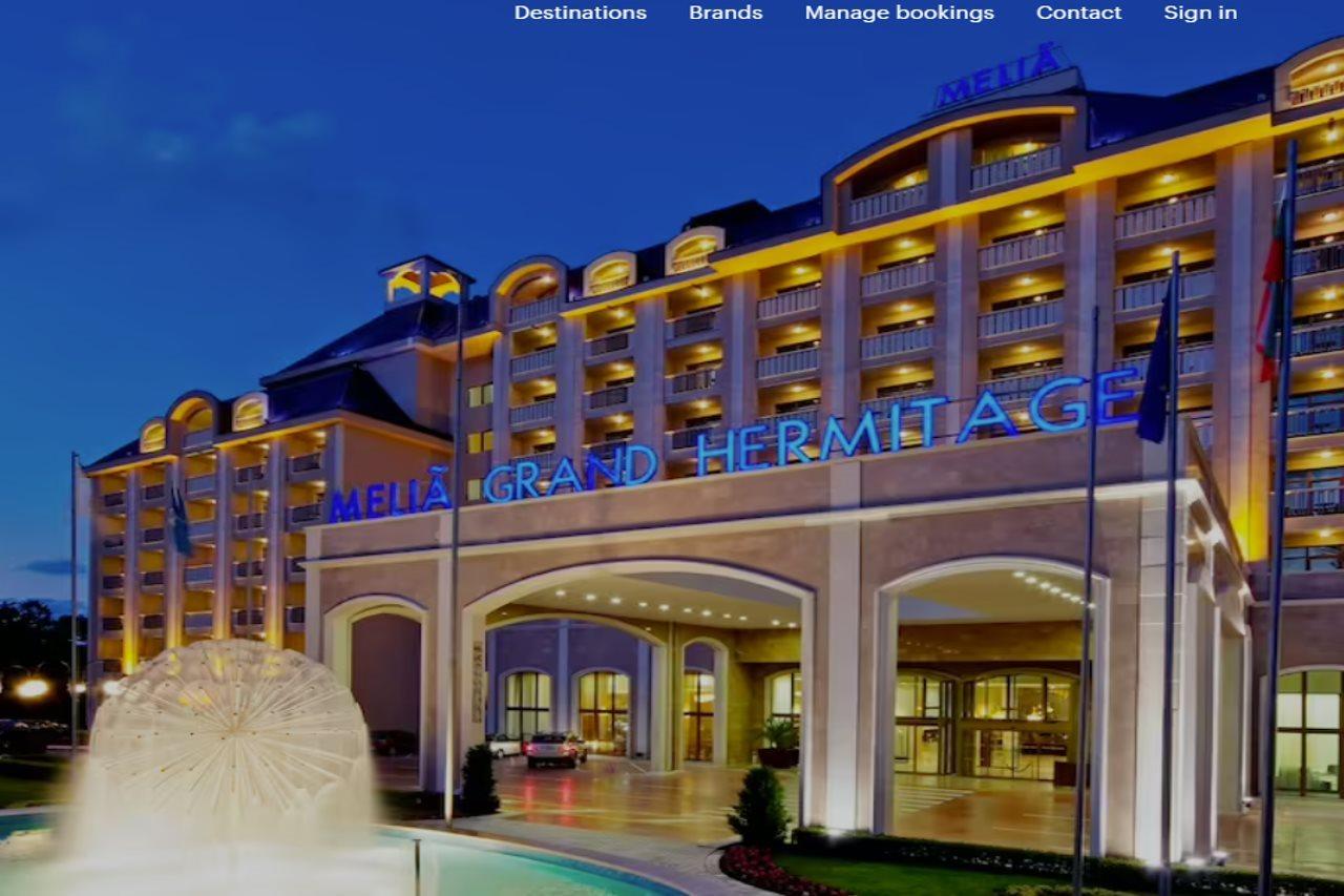 ホテル メリア グランド エルミタージュ ゴールデンサンド エクステリア 写真 Grand Hermitage Hotel