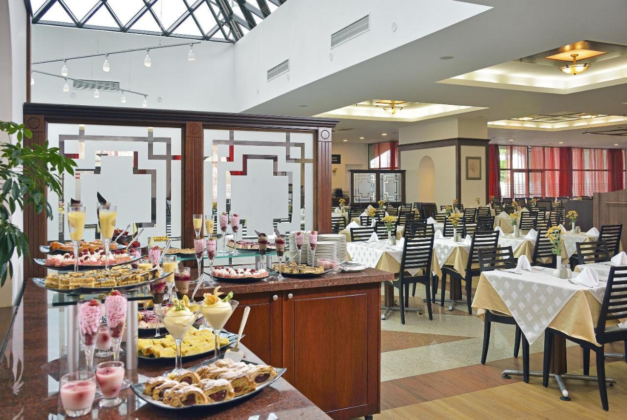 ホテル メリア グランド エルミタージュ ゴールデンサンド 部屋 写真 Restaurant